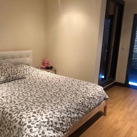 Maison De Famille A 20 Mn De Lisbonne Et Setubal بيت للعطل